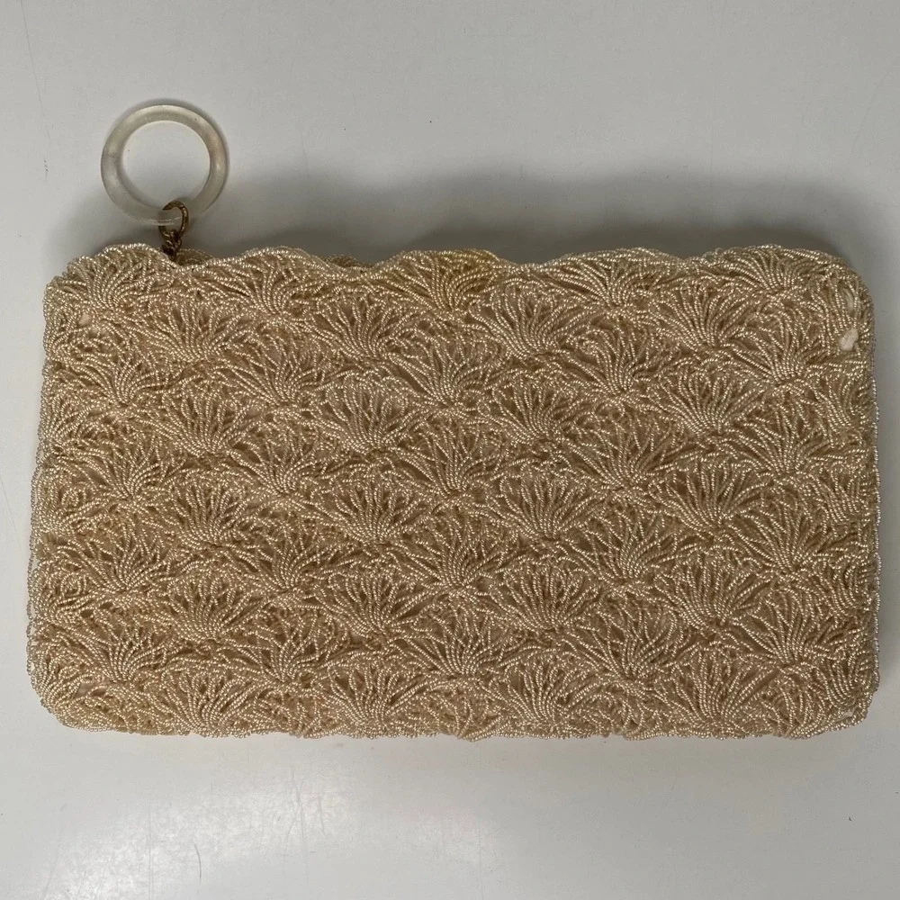 VTG Beaded Scalloped‎ Fan Clutch Evening Bag Champagne Cream Acrylic Ring Pull